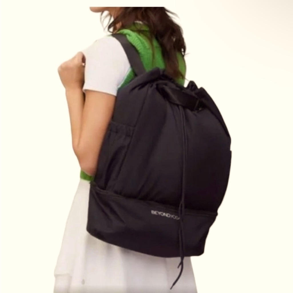 Beyond Yoga Convertible Gym Bag Nwt
